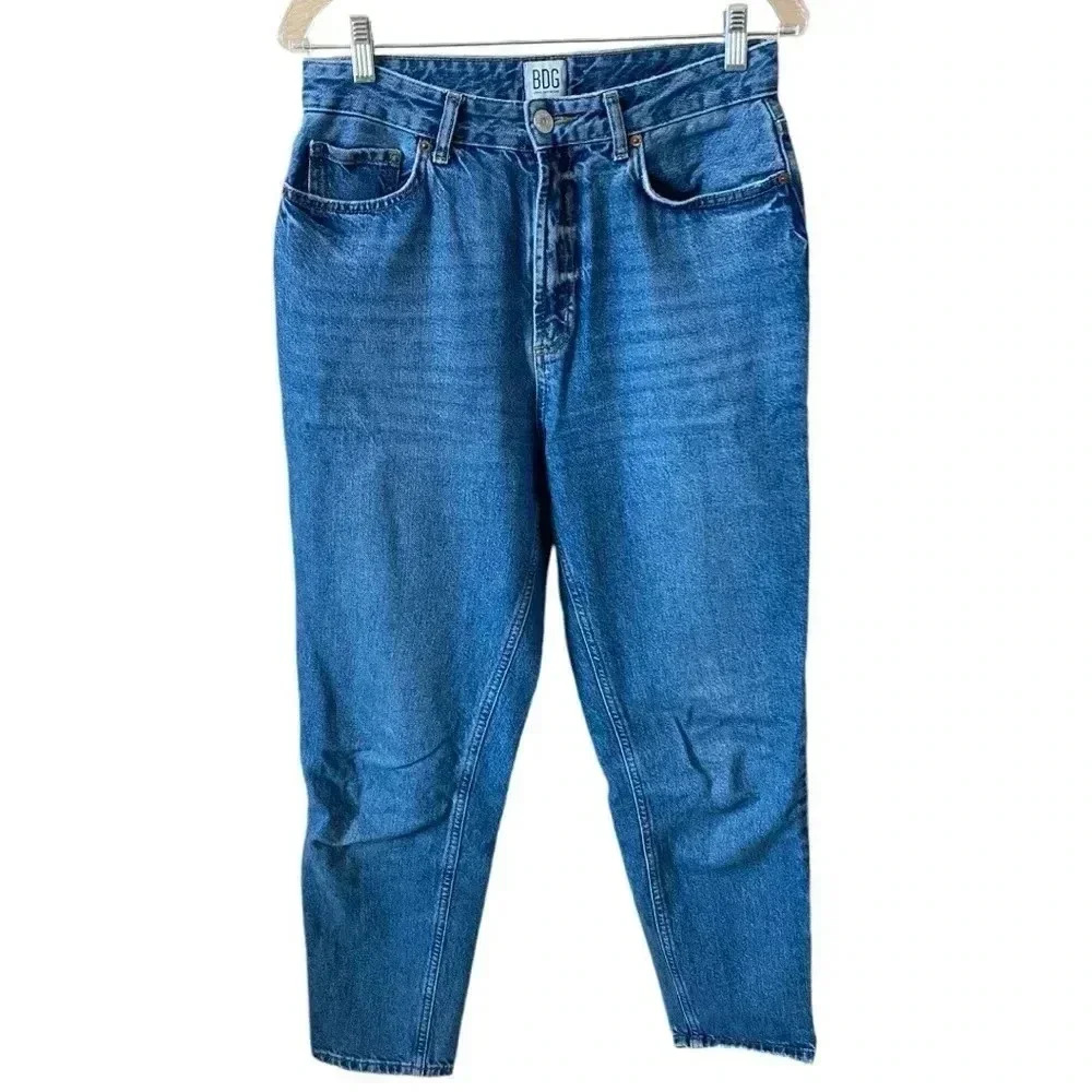 BDG Urban Outfitters Medium Wash Mom High
Rise Straight Leg Jeans